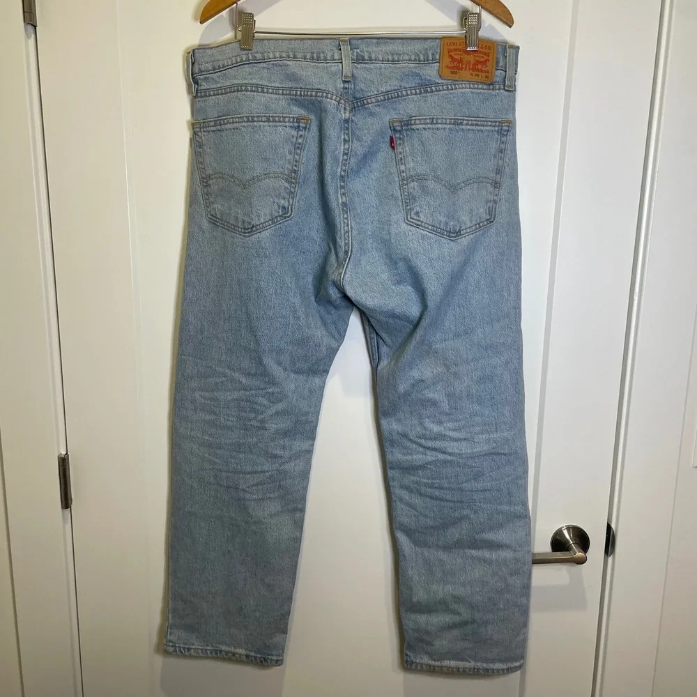 Levis 505 Regular Fit‎ Jeans Mens 36x30 Light Wash Blue Denim Straight Leg Pants